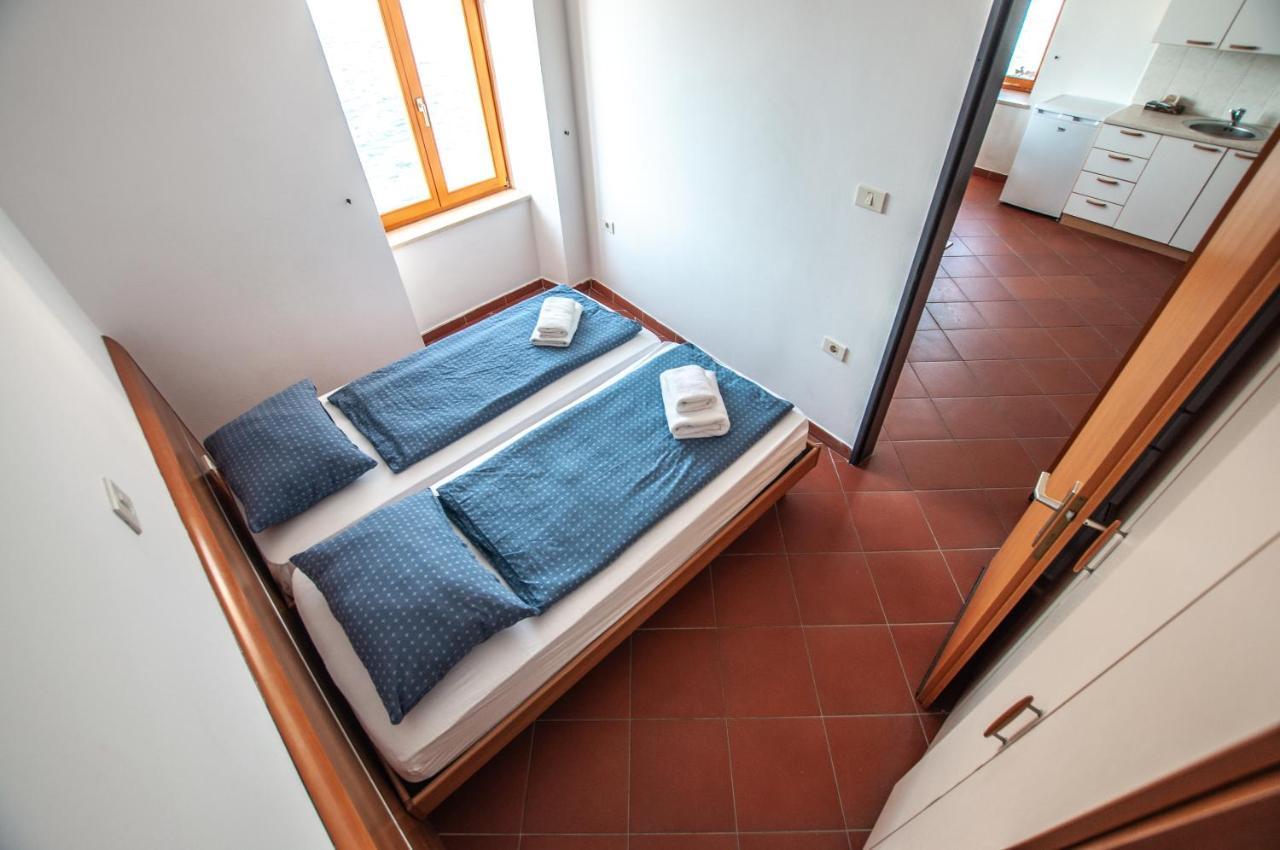 Apartments Punta Piran Exterior photo