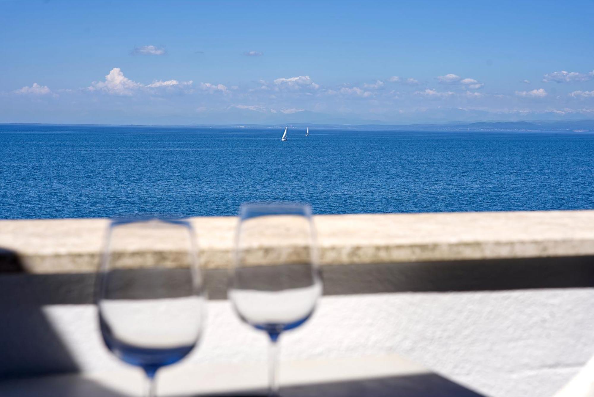 Apartments Punta Piran Exterior photo