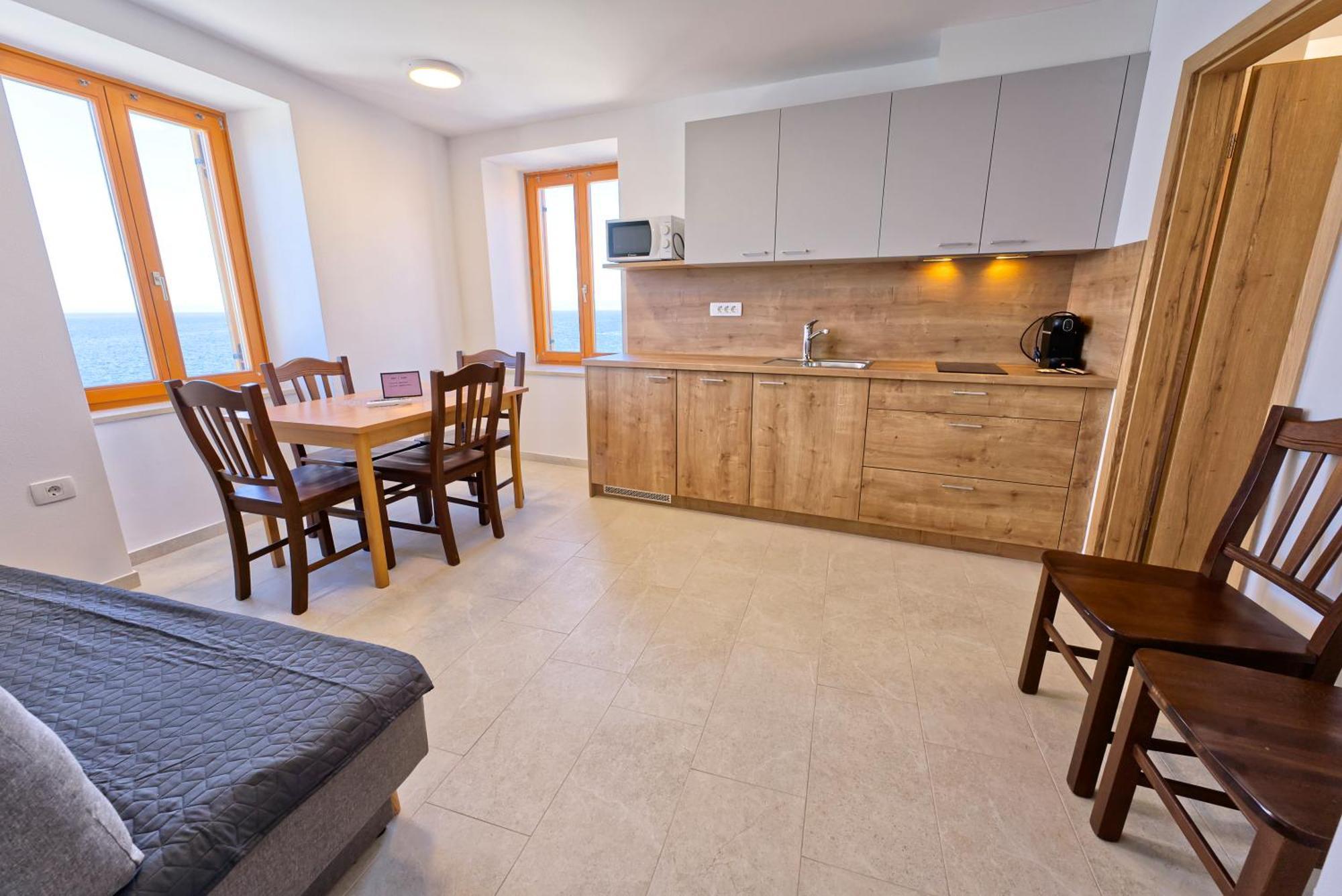 Apartments Punta Piran Exterior photo